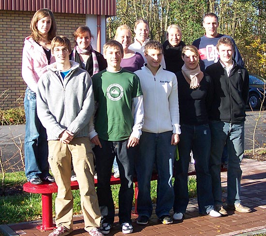 Gruppenfoto beim Jugendsprechertreffen mit Eva Stockhausen (hinten links) und Torben Thede (vorne Mitte). (Foto: privat)