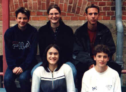h.L. Nicole Kötting, Stefanie Schnitzius, Christian Alt v.L. Stefanie Müller, Paul Witzel