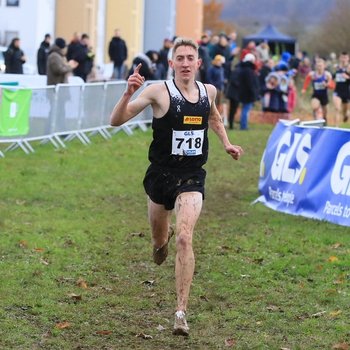 U23 Gold für Benjamin Dern (Silvesterlauf Trier) bei der Cross DM in Perl (Foto: Holger Teusch).
