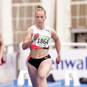 Sophia Junk (LG Rhein-Wied) brachte am Montag beim Pfingstsportfest in Mannheim eine neue Bestzeit auf die Bahn (Foto: Wolfgang Birkenstock).