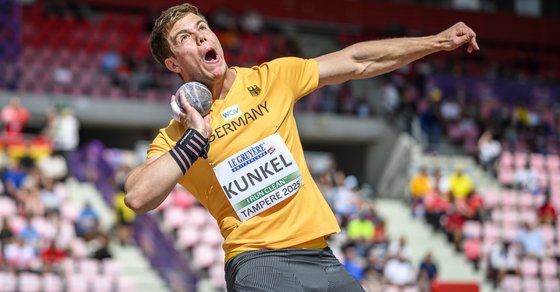 Nachwuchs-Kugelstoßer Simon Kunkel (USC Mainz) hat zum ersten Mal in seiner Karriere die 19-Meter-Marke überboten. Er stieß das 6-Kilo-Gerät beim 3. Saulheimer Jump & Fly 19,10 Meter weit. Zuletzt hatte er sich bei der U20-EM auf 18,88 Meter verbessert und war damit Sechster geworden (Foto: Papenfuss).