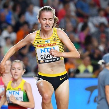 Über 3000 Meter Hindernis lief Olivia Gürth (Silvesterlauf Trier) eine tolle Bestzeit, verpasste den Finaleinzug aber knapp (Foto: Iris Hensel).