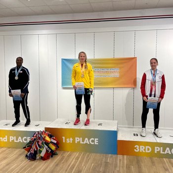 Mareike Metz gewann vier Medaillen, darunter eine Goldmedaille im Speerwurf der W40.
