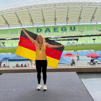 Mareike Metz holt im Wurf-Fünfkampf der W45 Gold.