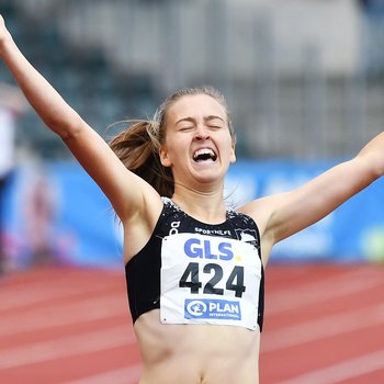 Über 3000 Meter Hindernis ging der Titel überraschend an Olivia Gürth vom Silvesterlauf Trier (Foto: Iris Hensel).
