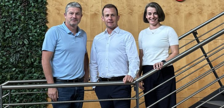 ilden vom 1. Oktober an den DLV-Vorstand: Volker Herrmann (Vorstandsvorsitzender, Mi.), Dr. Kristin Behrens (Vorständin Verbandsentwicklung) und Dr. Jörg Bügner (Vorstand Leistungssport).