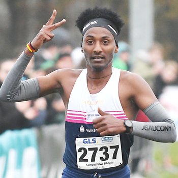 Samuel Fitwi: Als Fünfzehnter im Olympia-Marathon (Foto: Iris Hensel).