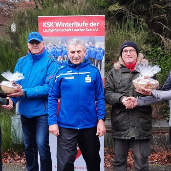 Staffelübergabe v. l. Michael Krämer, Peter Schlich, Klaus Jahnz, Karl-Heinz Schuster und Axel Schäfer (Foto: privat).