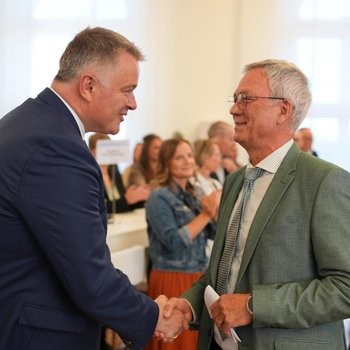 Partnerschaftliche und vertrauensvolle Zusammenarbeit von Beginn an: LSB-Präsident Rudolf Storck (r.) und Ministerpräsident Gordon Schnieder.