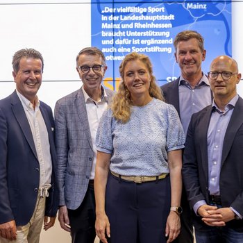 Der Stiftungsvorstand (vl.): Hans Beth, Peter Jost, Tanja Wegener (Geschäftsstelle), Martin Steffes-Mies und Johannes Hancke.