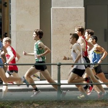 76 Läuferinnen und Läufer aus dem LVRR stellen sich am Sonntag, 7. September 2025 in Siegburg dem Kampf um die Deutschen Meistertitel über 10 Kilometer (Foto: Birkenstock).