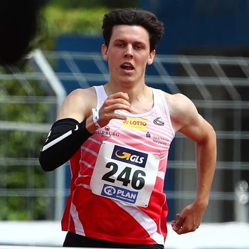 Lennart Roos (LG Rhein-Wied), der über die 400 Meter Hürden Gold in der U23 und Bronze bei den Männern gewann, startet ab 2023 für dien TSV Bayer Leverkusen (Foto: <a href="https://www.wolfgang-birkenstock.de/" target="_blank">Wolfgang Birkenstock</a>).